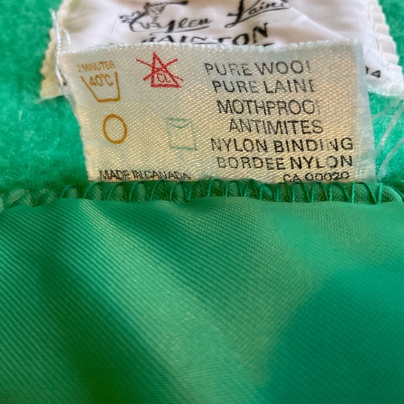 Wool Blanket Green Old Mill Glen Laine by Bainton 100% Wool Blanket Satin Trim - Picture 13 of 13